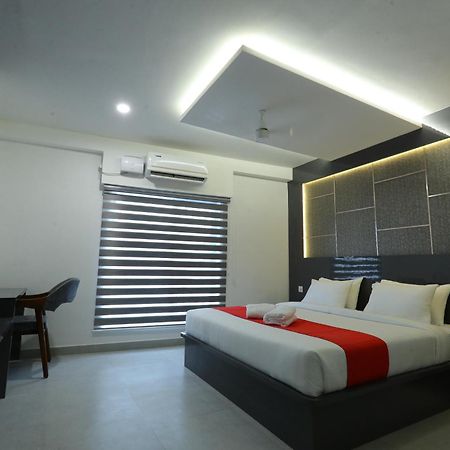 D-Luxe Hotel Kochi Ngoại thất bức ảnh