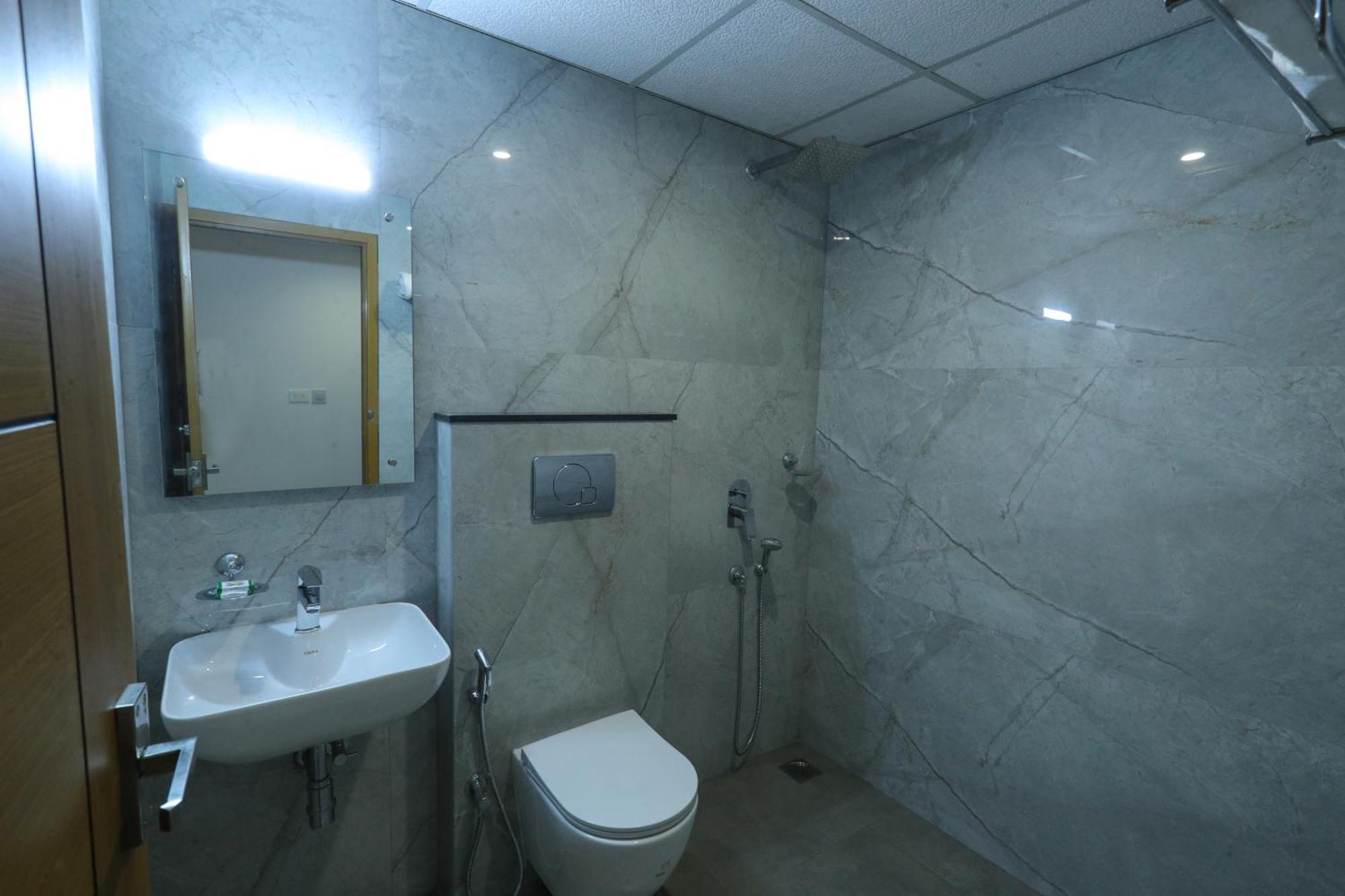 D-Luxe Hotel Kochi Ngoại thất bức ảnh