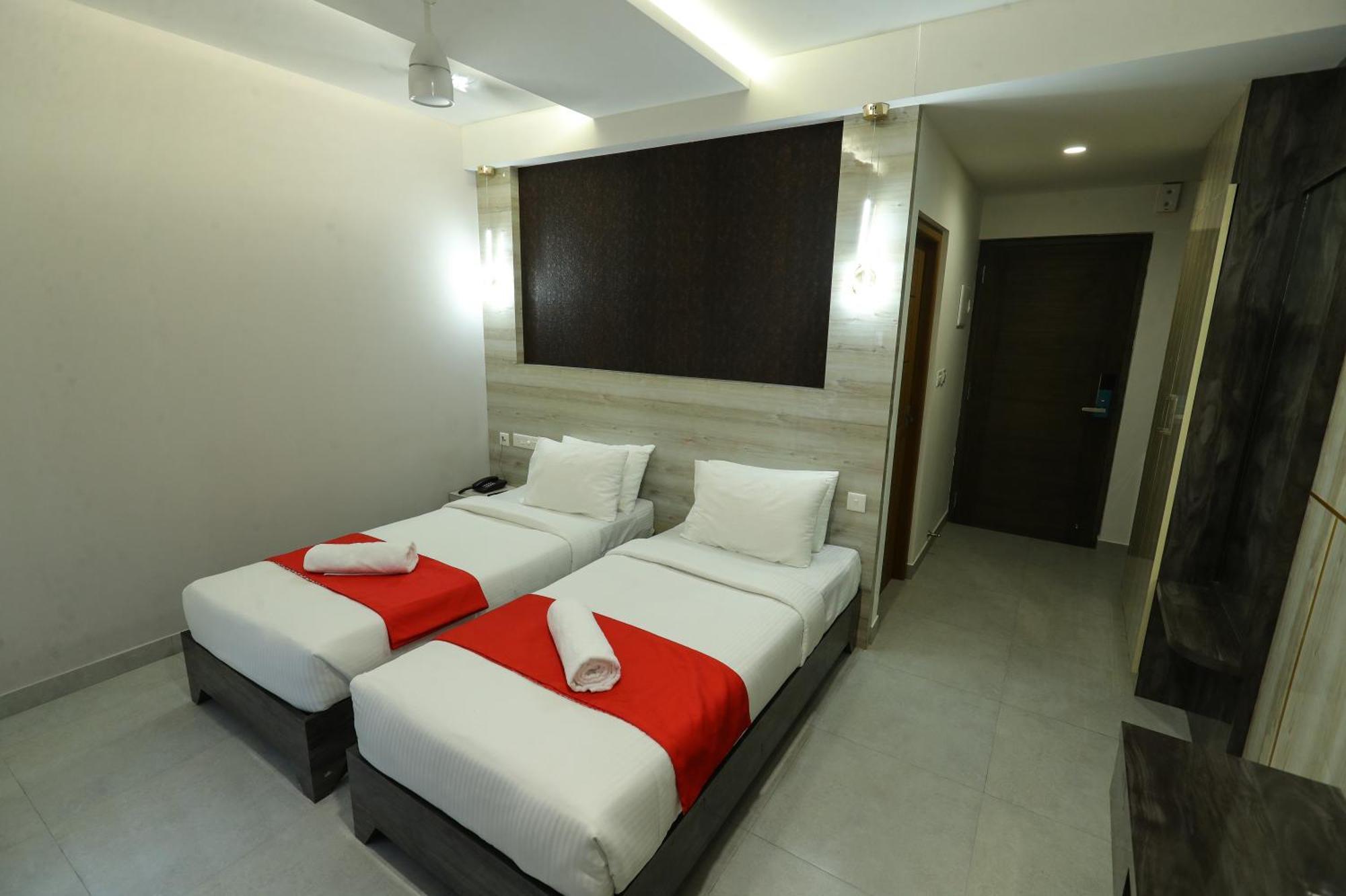 D-Luxe Hotel Kochi Ngoại thất bức ảnh