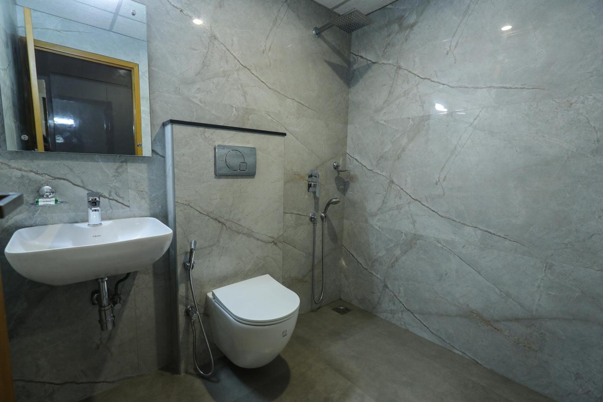D-Luxe Hotel Kochi Ngoại thất bức ảnh