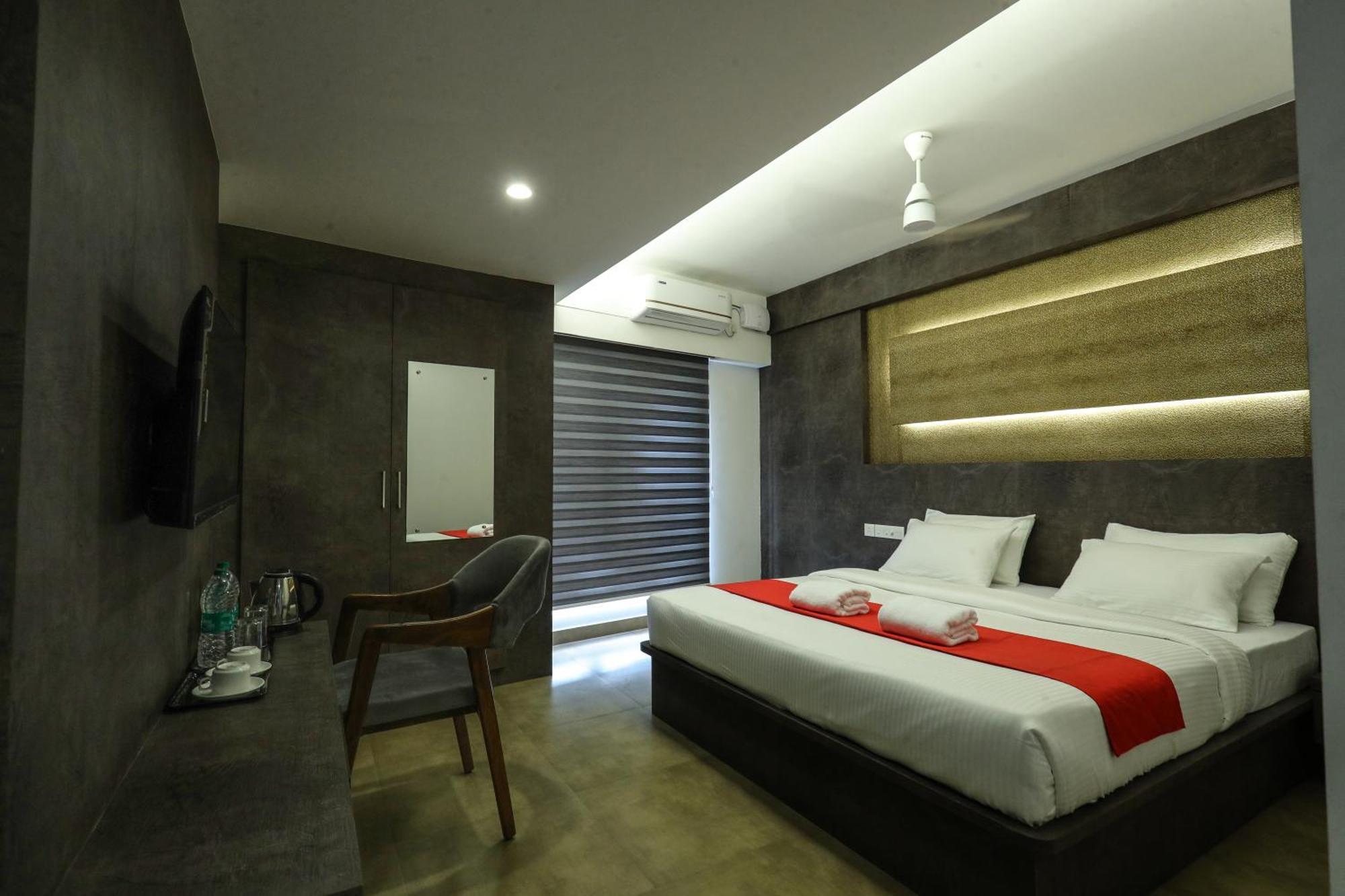 D-Luxe Hotel Kochi Ngoại thất bức ảnh