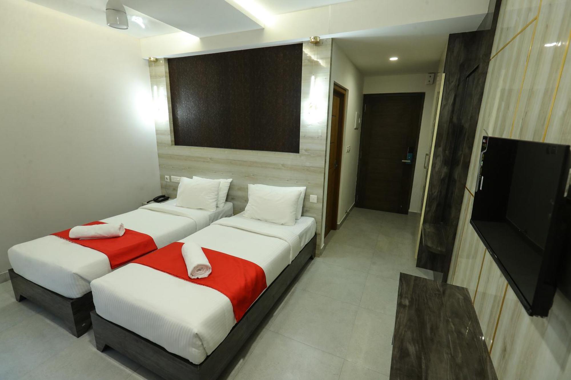 D-Luxe Hotel Kochi Ngoại thất bức ảnh